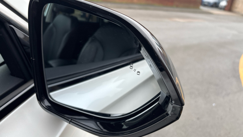 MG HS 1.5 T-GDI Trophy 5dr DCT Petrol Hatchback